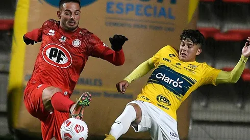 Unión La Calera lo pasó mal, pero venció a Everton y es puntero de nuevo.