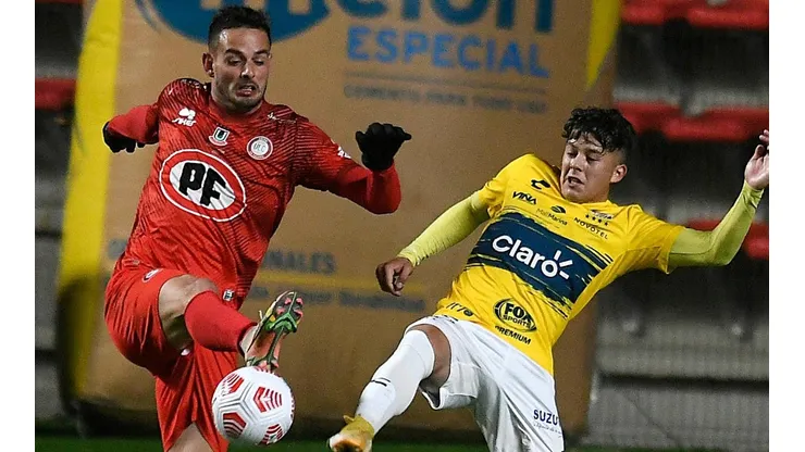 Unión La Calera lo pasó mal, pero venció a Everton y es puntero de nuevo.