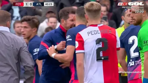 Simeone ingresa a la cancha y se mete en la pelea