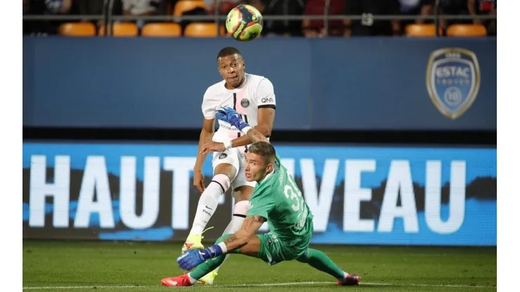 Kylian Mbappé dio asistencia en la remontada del PSG