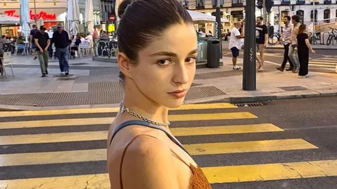 Mariana DiGirólamo en las calles de Europa.