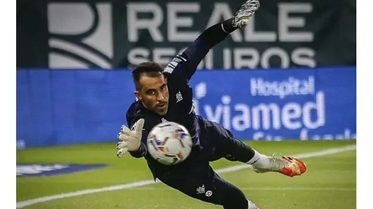 El arquero de 38 espera que las lesiones no lo aquejen esta temporada para poder ser un pilar para Pellegrini y el Betis.