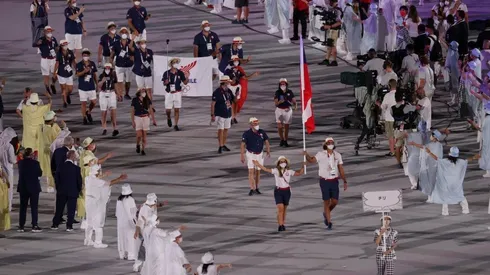En la inauguración, Francisca Crovetto y Marco Grimalt fueron los abanderados de Chile.
