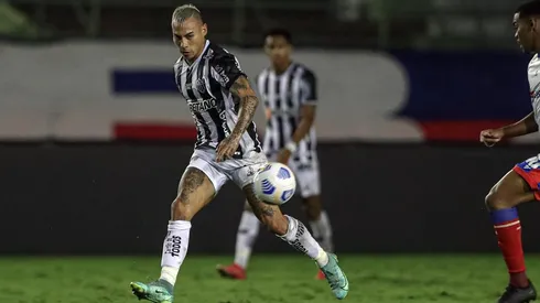 Eduardo Vargas genio y figura en Brasil luego de marcar el gol de la clasificación de Atlético Mineiro