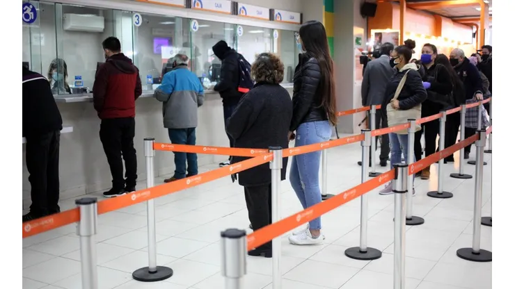 Beneficio corresponde por ley al sector público y pensionados. (Foto: Agencia Uno).