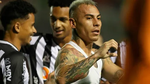 Gol de Eduardo Vargas clasificó a Atlético Mineiro en Brasil.