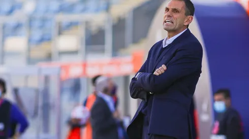 Gustavo Poyet protagoniza nueva polémica dentro de Universidad Católica.