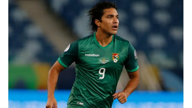 Marcelo Martins se acerca a Macul