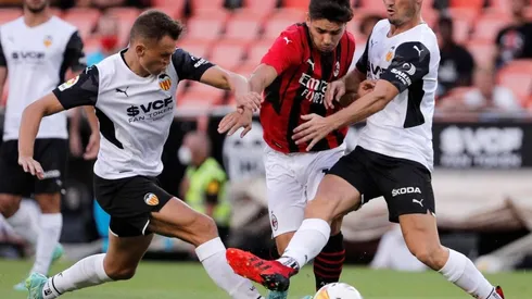 El Valencia venció al Milan en definición a penales y se quedó con el Trofeo Naranja