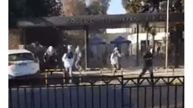 Estudiantes del Verbo Divino protagonizan disturbios en el colegio