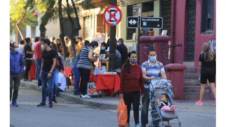 La vida diaria en Chile comienza a tomar tintes de normalidad.
