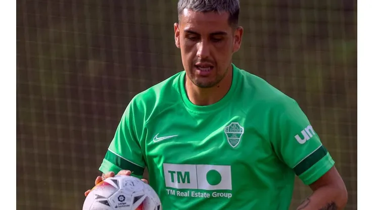 El Elche de Enzo Roco jugará ante Athletic, Atlético y Sevilla antes de las Eliminatorias para Qatar 2022