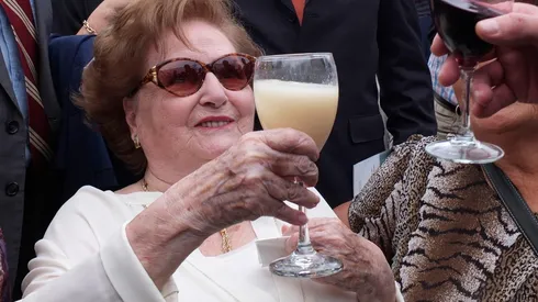 Lucía Hiriart ingresó al Hospital Militar por complicaciones respiratorias