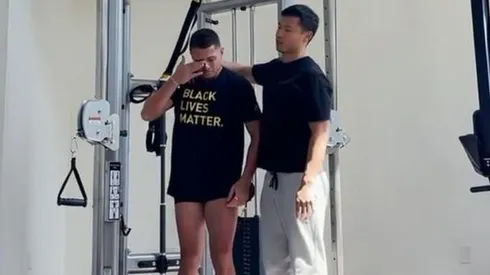 Chicharito rompe en llanto durante su entrenamiento