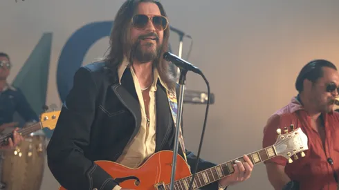 Juanes en el clip de La Bilirrubina.