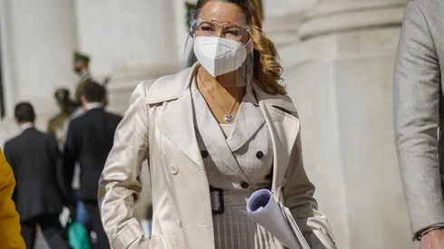 Cathy Barriga califica como un “show” auditoría de Vodanovic a su gestión en Maipú