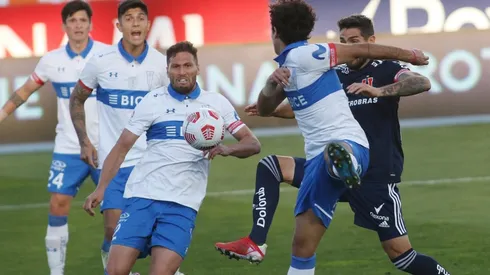 La U venció a la UC y se quedó con el clásico universitario.