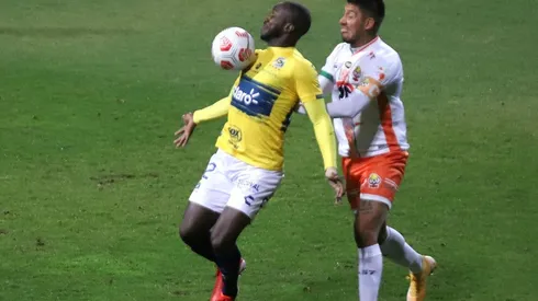 Everton sigue sumando puntos y se metió en la discusión por el título.