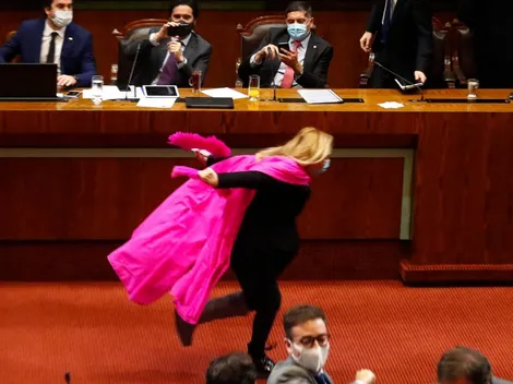 Pamela Jiles invita a correr como Naruto para incentivar el cuarto retiro