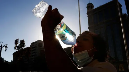 Vuelve el calor a la capital. Foto: Agencia Uno.