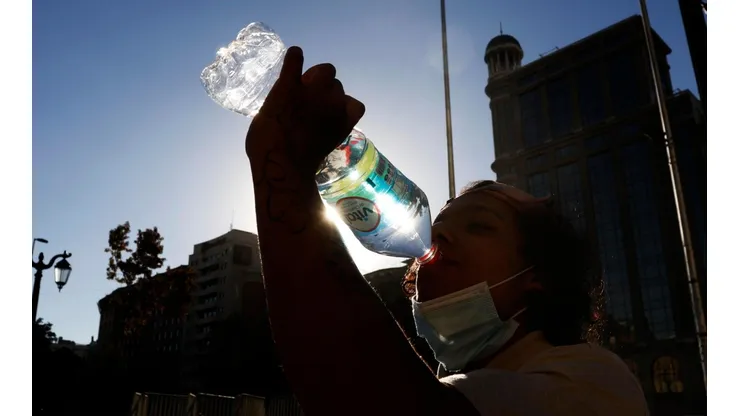 Vuelve el calor a la capital. Foto: Agencia Uno.