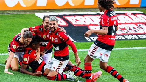 Flamengo triunfó y se metió entre los mejores del Brasileirao