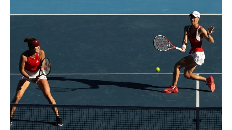 Belinda Bencic y Viktorija Golubic en la final del dobles femenino en Tokio 2020