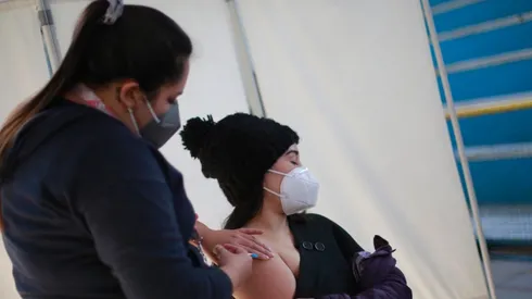 La recomendación es revisar el calendario para saber cuándo le toca la vacuna. Foto: Agencia Uno.