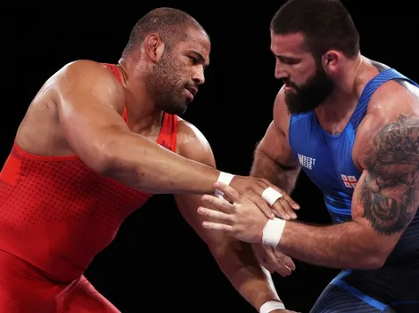 Yasmani cae y luchará este lunes por la primera medalla para Chile