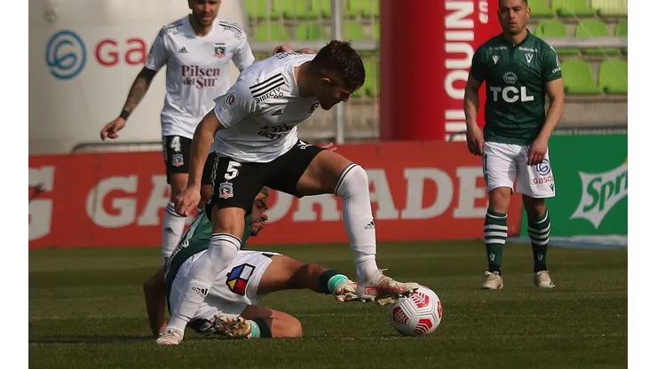 Leonardo Gil se mandó flor de arena en Colo Colo contra Santiago Wanderers.