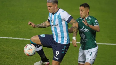 Arias y Mena fueron titulares en nueve victoria de Racing.