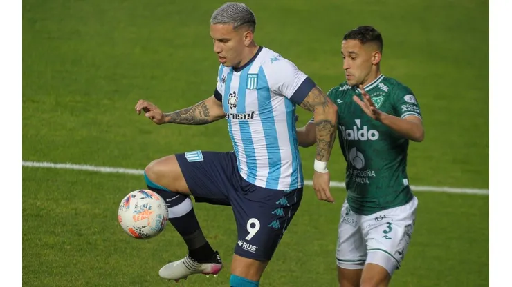 Arias y Mena fueron titulares en nueve victoria de Racing.