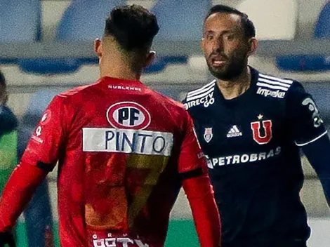 La "pintoresca" camiseta de Mathías Pinto en Ñublense ante la U