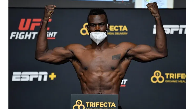 Uriah Hall actualmente ostenta un récord de 17 victorias en las 26 peleas que disputó.
