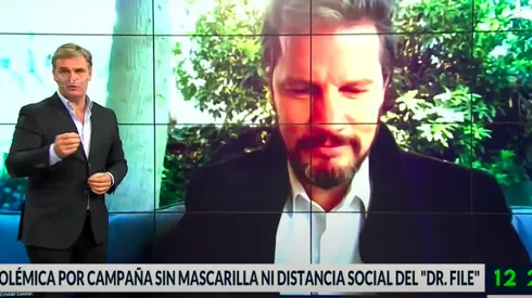 Amaro Gómez-Pablos en el intercambio con Cristián Contreras, el Dr. File.