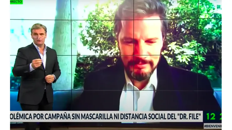 Amaro Gómez-Pablos en el intercambio con Cristián Contreras, el Dr. File.