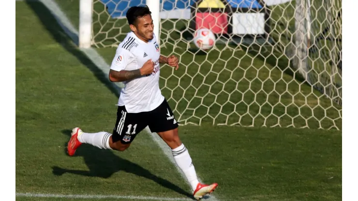 Marcos Bolados hizo dos goles en el partido de Colo Colo ante Wanderers. También le hicieron el penal.