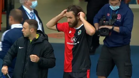 Brereton Díaz y su primer partido de regreso en el Blackburn Rovers tras participar con la Roja en Copa América.