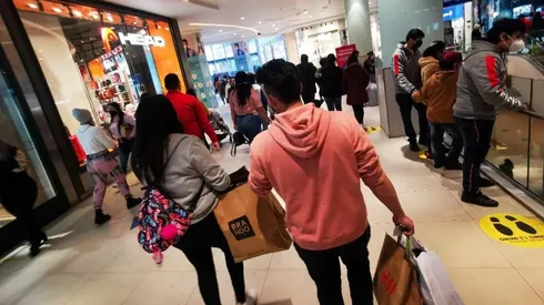 Los malls nuevamente abrieron, pero las compras online ya se instalaron en el país.