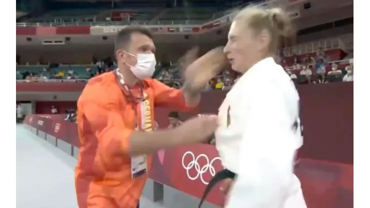 Martyna Trajdos y su entrenador en los JJOO