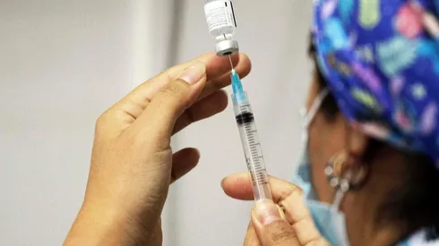 Este miércoles llegaron 299.000 nuevas dosis de vacuna Pfizer Biontech