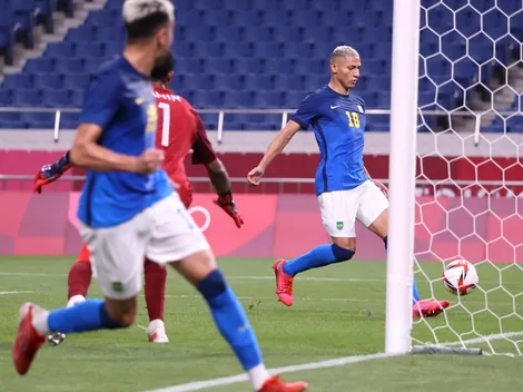 Richarlison se viste de héroe y mete a Brasil en cuartos