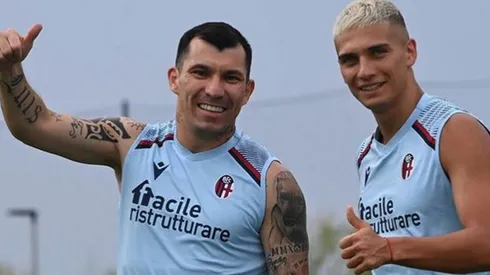 Medel en el entrenamiento de pretemporada del Bologna