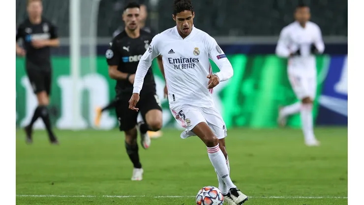 Raphael Varane dejará el Real Madrid tras 10 temporadas.