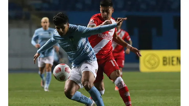 O'Higgins y Curicó Unido animaron entretenido empate por el Campeonato Nacional.