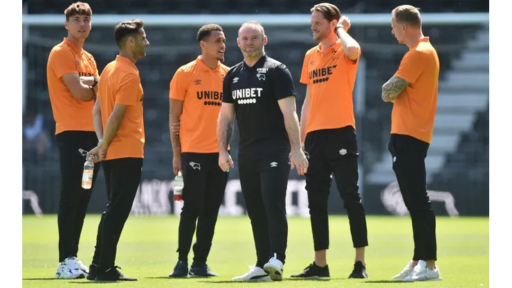Wayne Rooney no ha tenido una buena semana