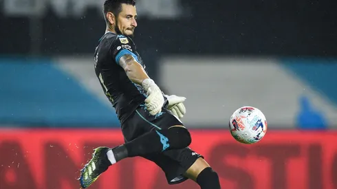 Gabriel Arias tapó un penal en un momento clave en el triunfo de Racing sobre Aldosivi.