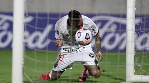 El delantero ya puede entrenar con sus compañeros.