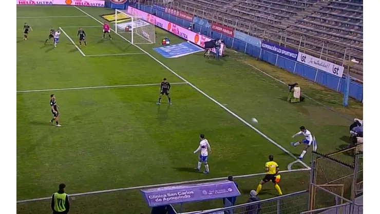 Gutiérrez anotó un gol olímpico ante O'Higgins