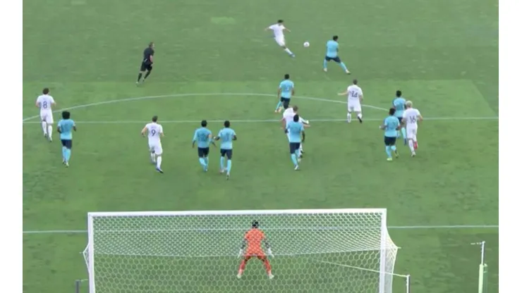 Golazo de media distancia de Nueva Zelanda